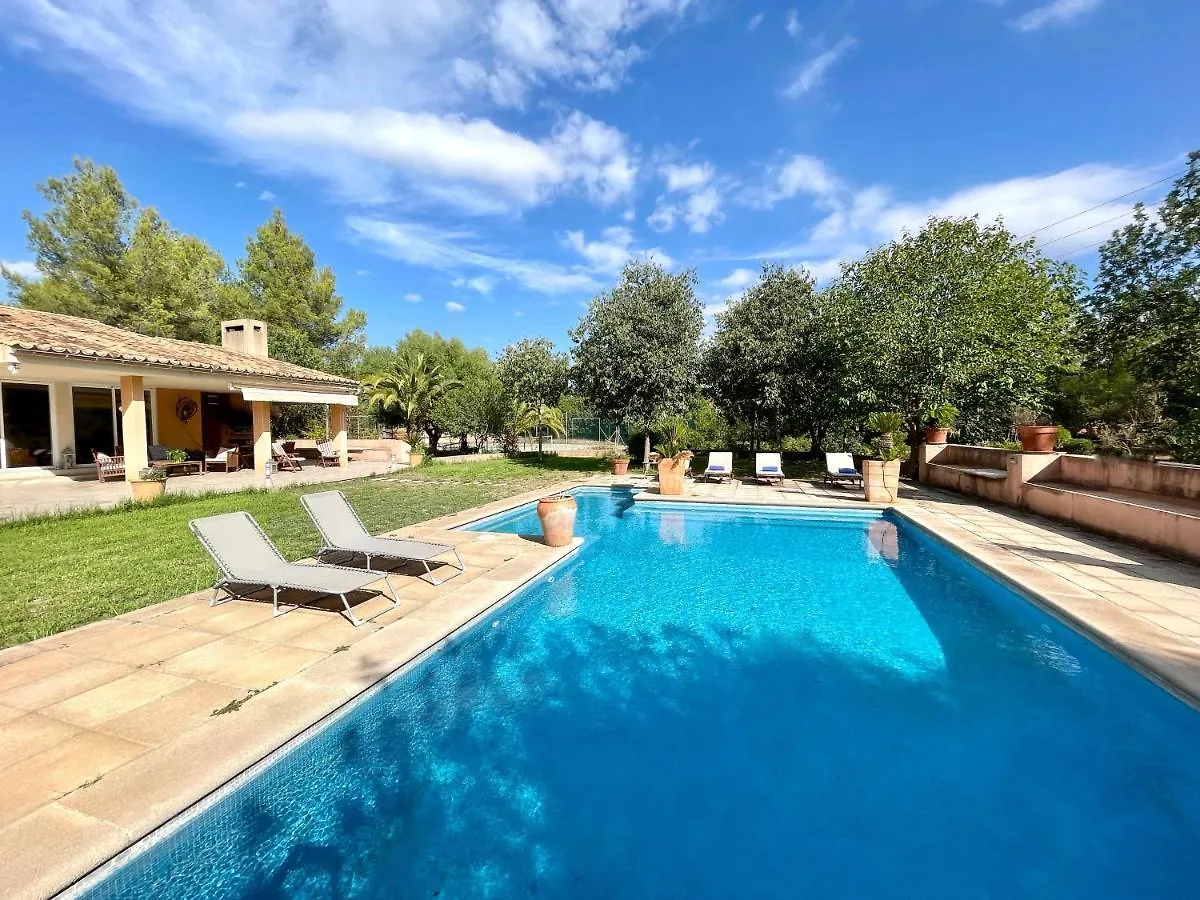 Holiday home Confortable Chalet Con Piscina Bunyola
