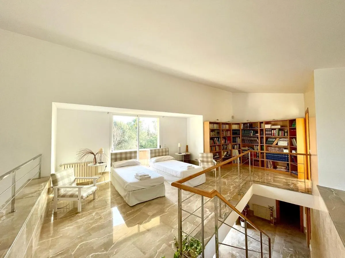 Holiday home Confortable Chalet Con Piscina Bunyola