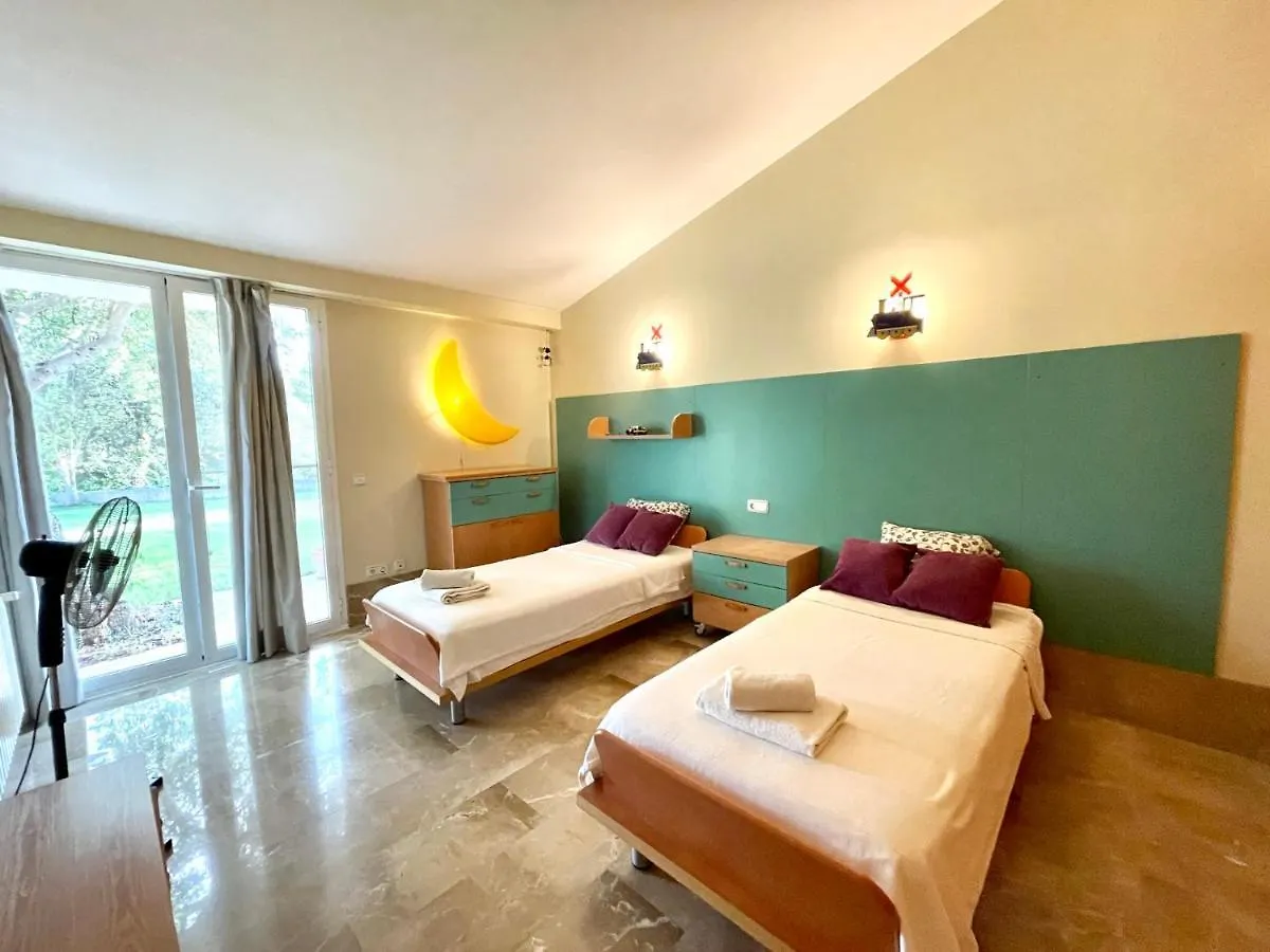 Confortable Chalet Con Piscina Bunyola Holiday home
