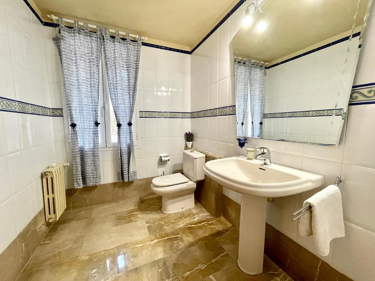 Holiday home Confortable Chalet Con Piscina Bunyola