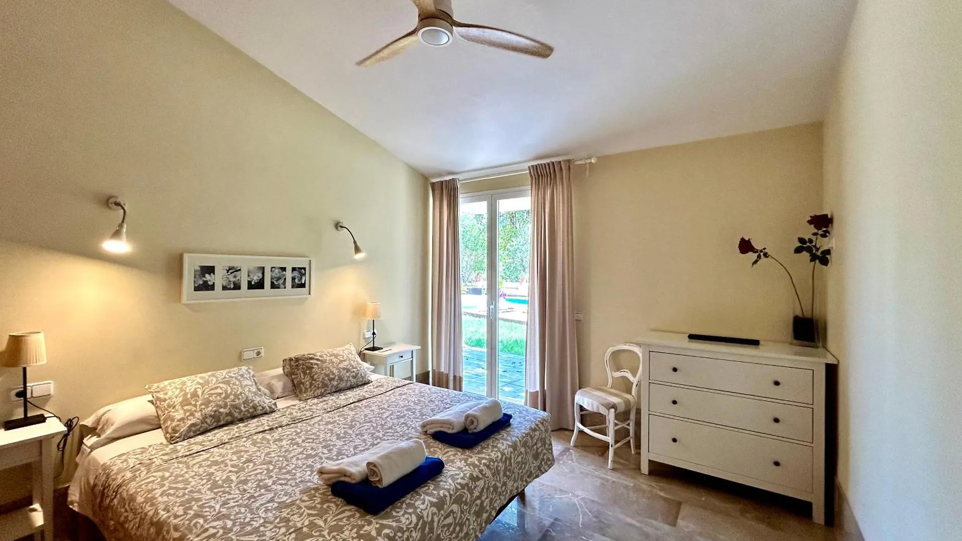 Holiday home Confortable Chalet Con Piscina Bunyola